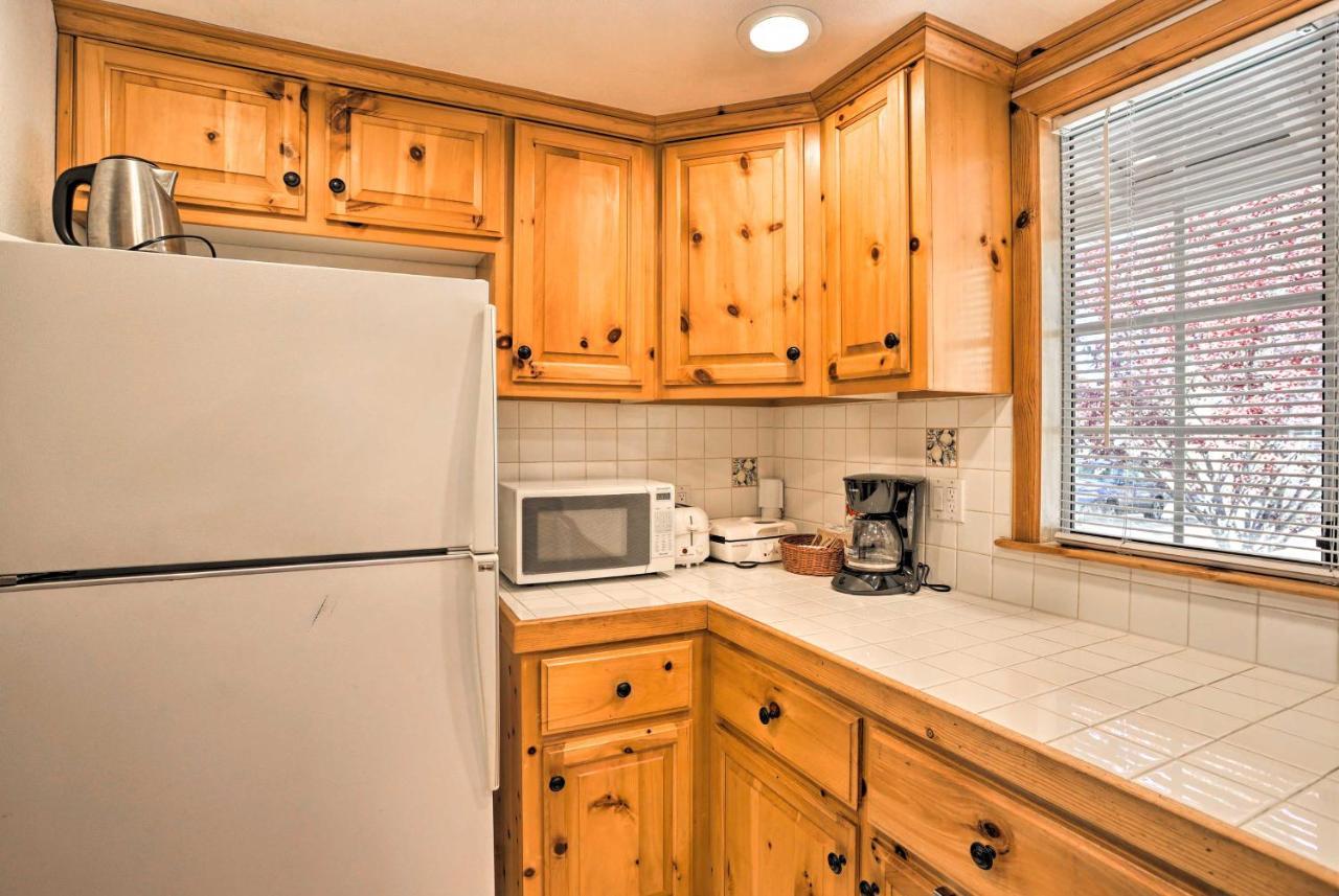 The Knotty Pine Cottage In Big Bear, 4 Mi To Ski بيغ بير المظهر الخارجي الصورة